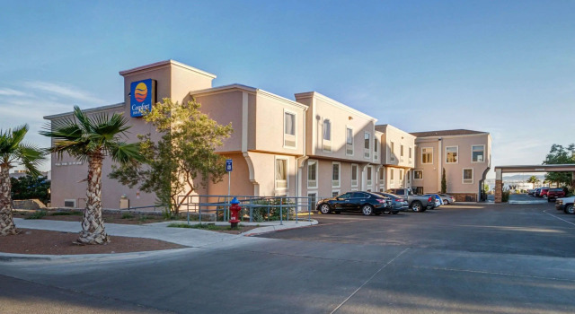 Comfort Inn & Suites I-10 Airport, Rezerwuj Hotel Hotele w El Paso z parkingiem, Parking
