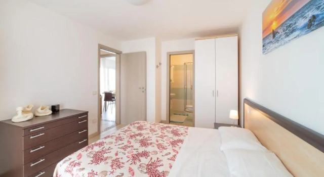 Elegant Residenza Monica 2 Two Bedroom C6 Sleeps 6, Book Lejlighed Hoteller i Friuli Venezia Giulia med parkering, Parkering