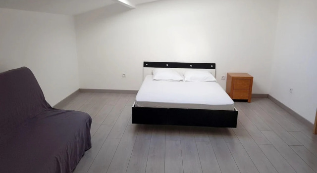 Apartment With 2 Bedrooms in Saint-mitre-les-remparts, With Wonderful sea View, Furnished Terrace and Wifi - 10 km From the Beach