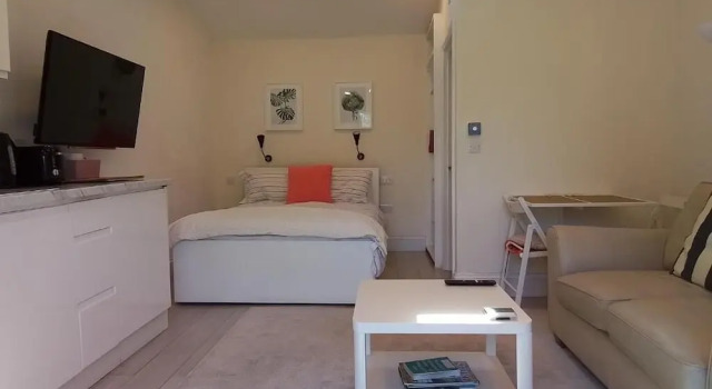 Студия Holland House