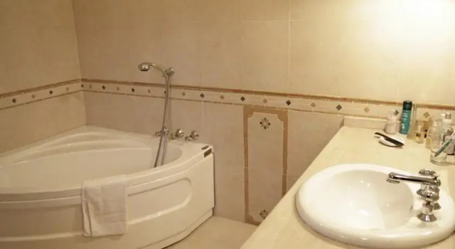 Ti immaginavo sul Bosforo, Prenota Locanda Motel a Roma, Motel