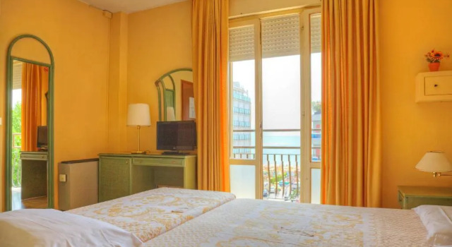 Номер Standard Hotel AMALFI & Restaurant Karaoke Bar