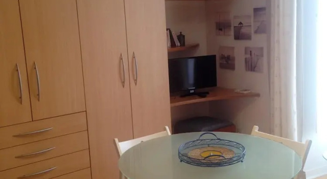 Apartment With one Bedroom in Vals-les-bains, With Wonderful Mountain View and Wifi - 30 km From the Slopes, Rezerwuj Apartament Hotele w Owernia z parkingiem, Parking