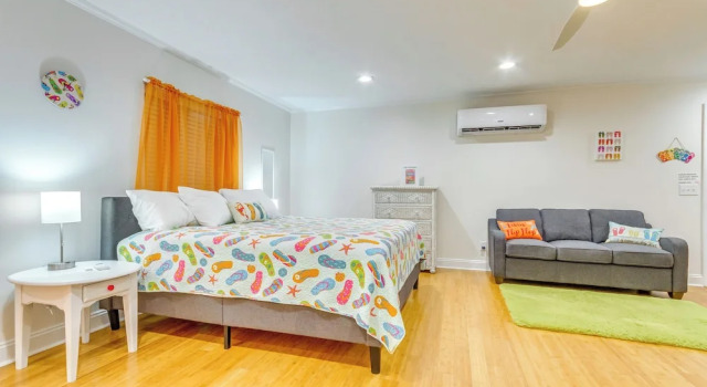 Апартаменты Gulf Breeze Vacation Rental for 2 w/ Pool Access!