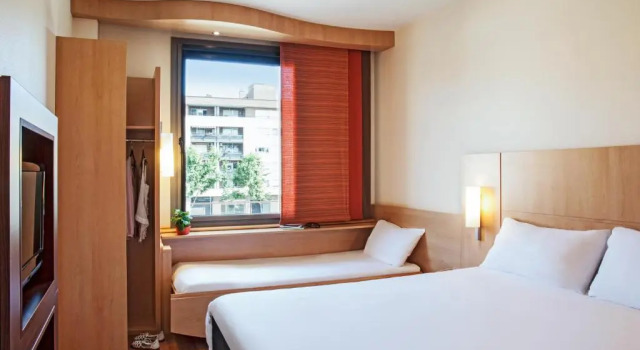 Двухместный семейный номер Standard Ibis Barcelona Mollet
