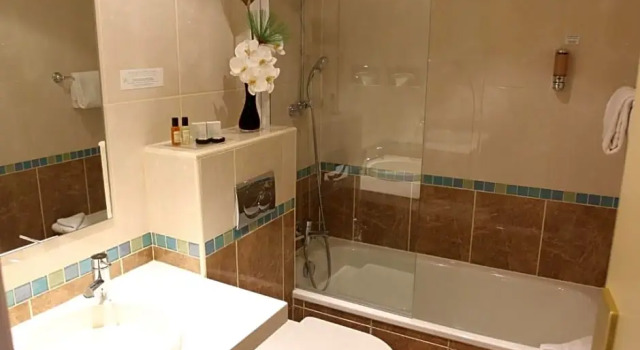 Двухместный номер Standard Hotel Etoile Saint Ferdinand by Happyculture