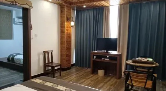 Люкс Comfort Wuyishan Zhanluyuan hotel (Impression Dahongpao Theater)