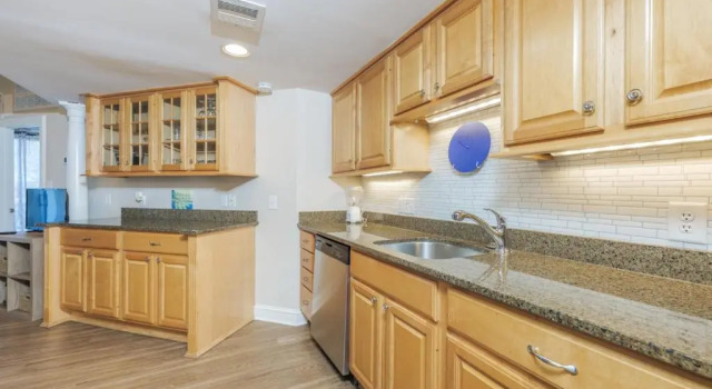 Forest Beach Villa 411, 2 Bedrooms, Sleeps 9, Tennis & Pool View
