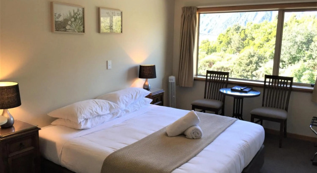 Aoraki Mount Cook Alpine Lodge