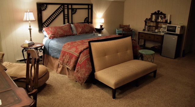 Апартаменты Deluxe The Hiding Place B&B