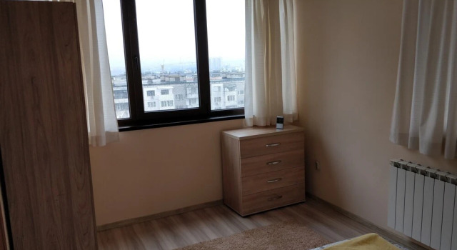 Communivative and Comfortable apt With a Great View to City and Mountains, Buchen Sie Hotel Hotels & Unterkünfte in Sofia, in der Nähe von U-Bahn-Station Mladost 1, Hotel