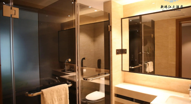 Номер Deluxe New Pearl River Hotel