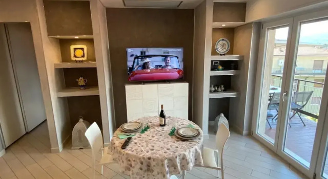 Romantica Suite Modern Apartment in Verbania Intra