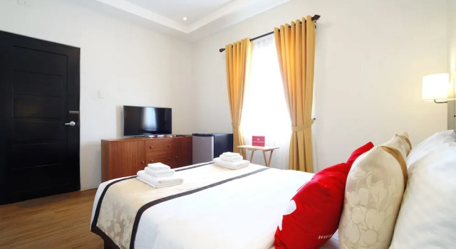 ZEN Premium Mahogany Avenue, Забронировать Отель Тагайтай Лусон