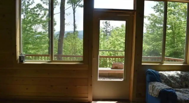 Коттедж Overlook Retreat Cabin - Charming Cabin Mountain Views With Foosball Firepit