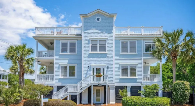 Коттедж 3800 Cameron Boulevard Avantstay Pool, Ocean Views, Deck