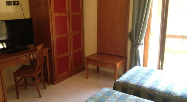 Cristall Hotel, Boek Hotel Rocca di Cambio Abruzzen