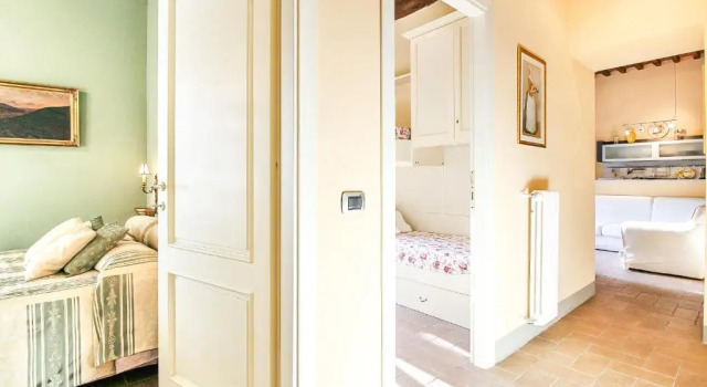 Apartment Guinigi with Private Courtyard, Забронировать Апартаменты/квартира Отели Лукки с парковкой, рядом с Кафедральный собор Лукки, Парковка
