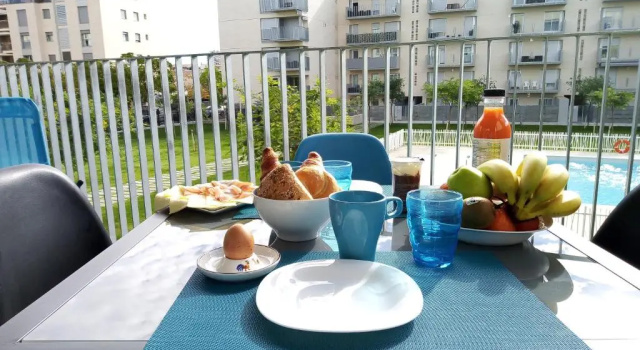 Апартаменты LOVELY NEW APARTMENT 5 Min WALK TRAIN STATION 7 Min TO CALAFELL BEACH