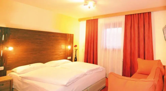 König, Rezerwuj Hotel Hotele w Salzburg z parkingiem, Parking