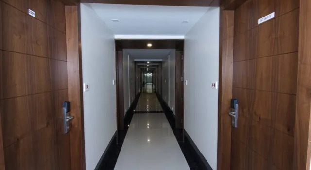 Hotel The Metropole - Phase Ii