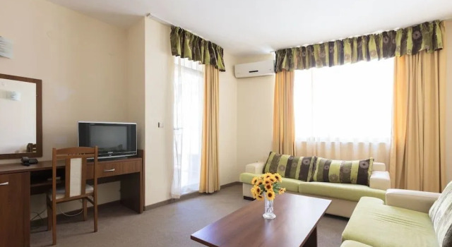 One Bedroom Family Apartment with Balcony, Забронировать Апартаменты/квартира Апартаменты Солнечного берега, рядом с Пляж Маджестик, Апартаменты/квартира