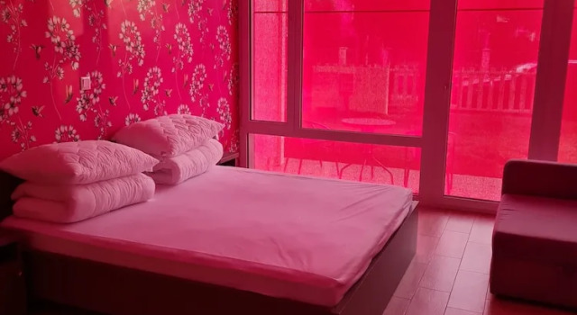 Номер Comfort Colors Holiday Hotel