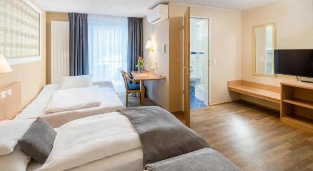 Трёхместный номер Standard Hotel Classic