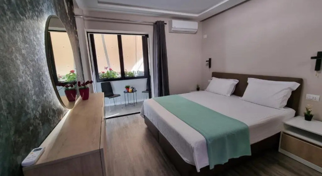 Апартаменты c 1 комнатой Lovely new apartment near Tirana's artificial Lake