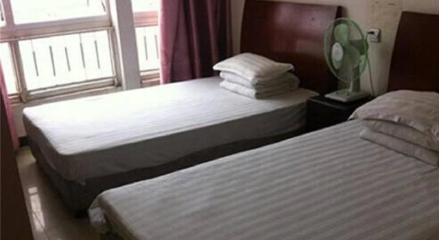 Qunpu Express Hotel, Rezervovat Hotel Erqi District 