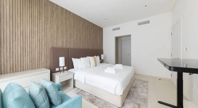 Palm Jumeirah 1BR Rooftop Infinity Pool