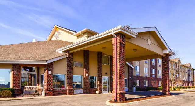 Baymont Inn & Suites Weirton, Buchen Sie Hotel Weirton West Virginia