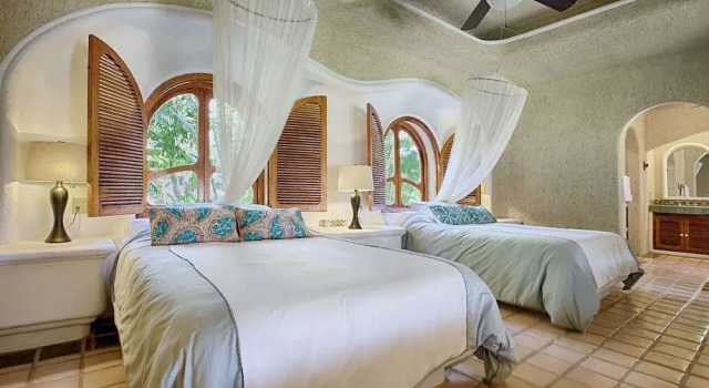 Imagine Renting a Luxury Holiday Mansion on Cabo's Best Surfing Beach, El Tule, San Jose del Cabo Mansion 1016, Rezerwuj Willa Hotele w Baja California Sur z parkingiem, Parking
