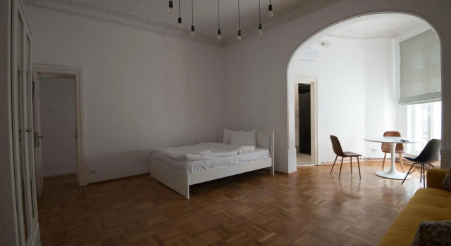 George Enescu Suites, Забронировать Отель Бухарест Muntenia, рядом с Floreasca Clinical Emergency Hospital