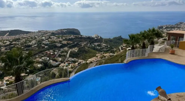 Two Bedroom Apartment With Breath-taking Views