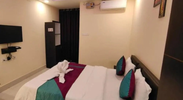 Номер Deluxe Goroomgo Luxury Star Inn Sum Hospital Bhubaneswar