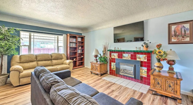 Spacious Wyoming Retreat: Fishing & Hunting, Book Hotel Torrington Wyoming