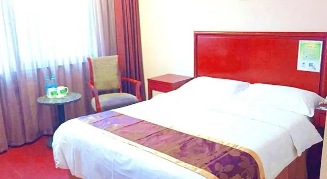 Двухместный номер Standard GreenTree Inn Chongqing Longhu Times Tianjie Xietaizi Subway Station Hotel