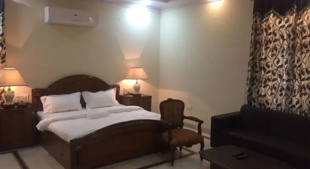 Hotel V Inn, Забронировать Отель Отели штата Раджастхана с парковкой, Парковка