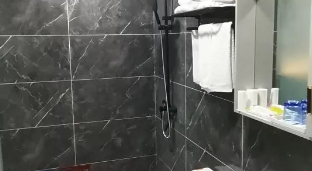 Люкс Deluxe Yinlilai Business Hotel (Tianquan Hospital of Traditional Chinese Medicine Branch)