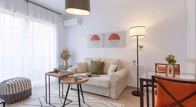 Апартаменты Magnificent 1 Bedroom Apartment With Balcony Santa Marta III