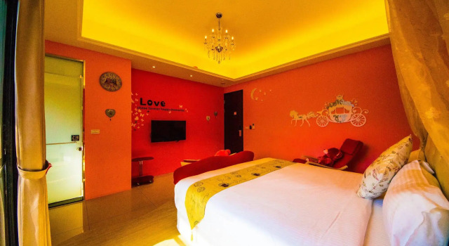 C'est La Vie No. 8 B&B