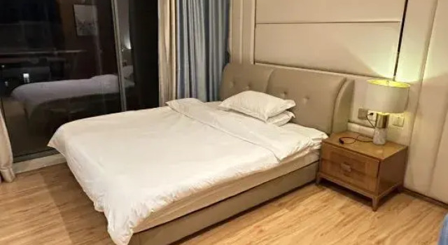 Zhucheng Xingxing Homestay (Gaode Land Plaza), Забронировать Отель Отели Гуанчжоу с парковкой, рядом с Станция метро Zhujiang New Town, Парковка