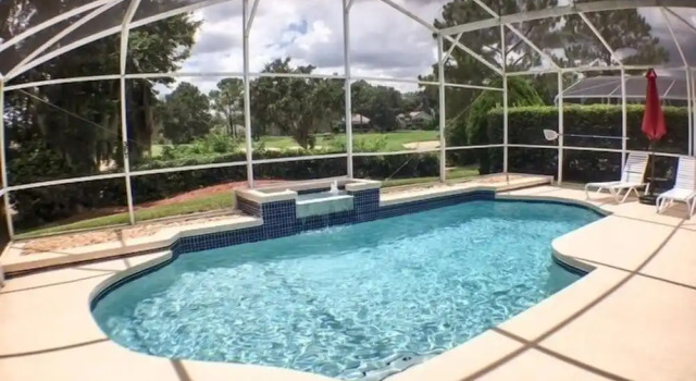 South Facing Pool - Bright Sunny ! 3 Bedroom Home by RedAwning, Забронировать Дом для отпуска Отели Lakeland - Winter Haven с парковкой, Парковка