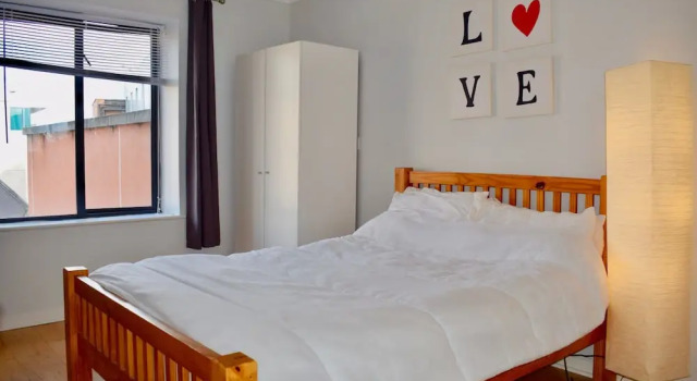1 Bedroom Apartment With Views in City Centre, Забронировать Апартаменты/квартира Дублин Каунти Дублин, рядом с Городская усадьба Пауэрскортов