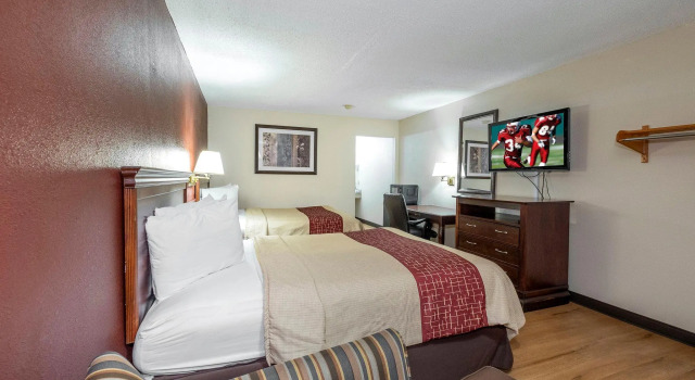 Четырёхместный номер Deluxe Red Roof Inn Dillon, SC
