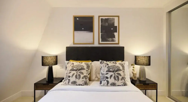 Апартаменты Streatham Hill Modern Flat with Balcony