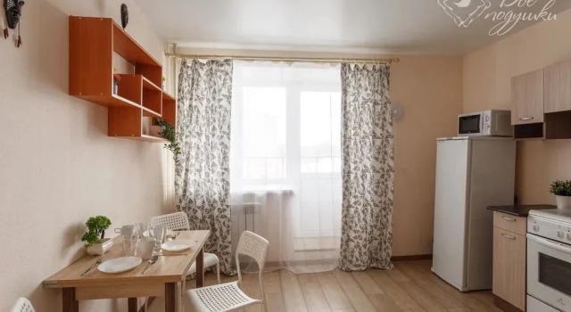 Две подушки на ул. Гагарина, д. 15