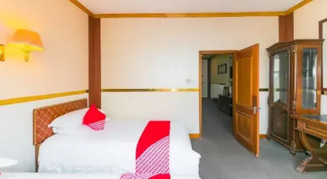 Люкс Urumqi Xinwanxing Hotel