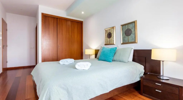 Spacious 2 bedroom apartment Baía da Luz, Rezervovat Apartmán Hotely v Luz s parkováním, Parkování